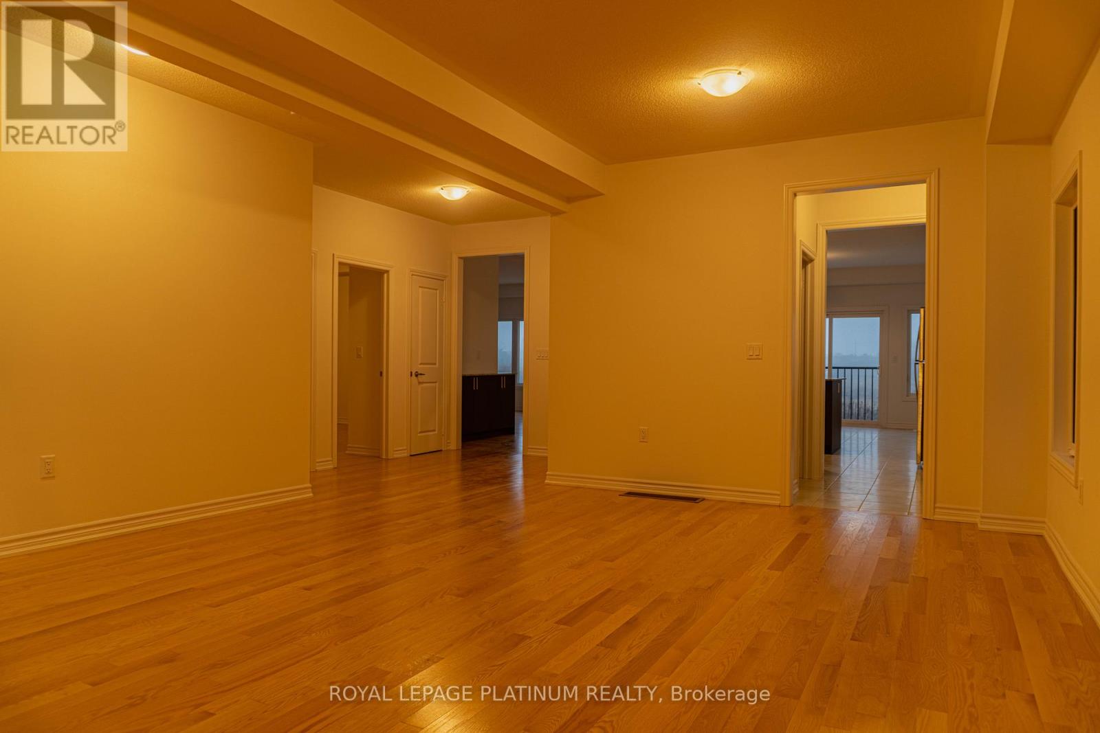 434 Vandusen Avenue, Southgate, Ontario  N0C 1B0 - Photo 3 - X12541464