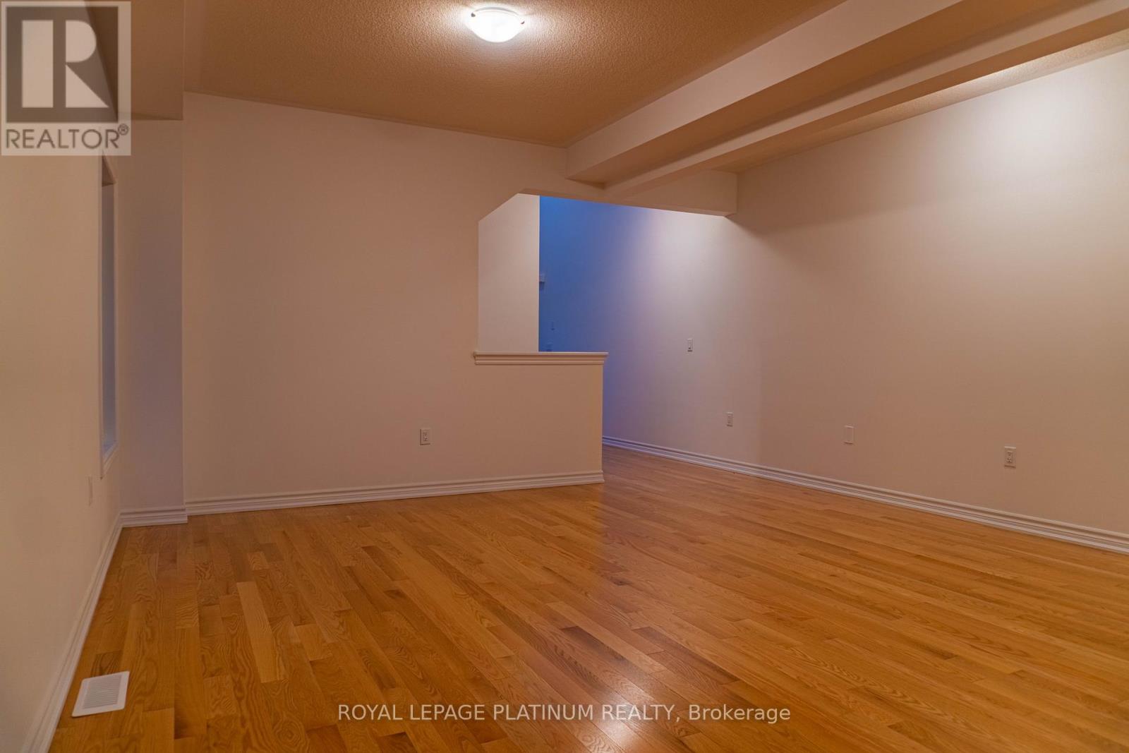 434 Vandusen Avenue, Southgate, Ontario  N0C 1B0 - Photo 4 - X12541464