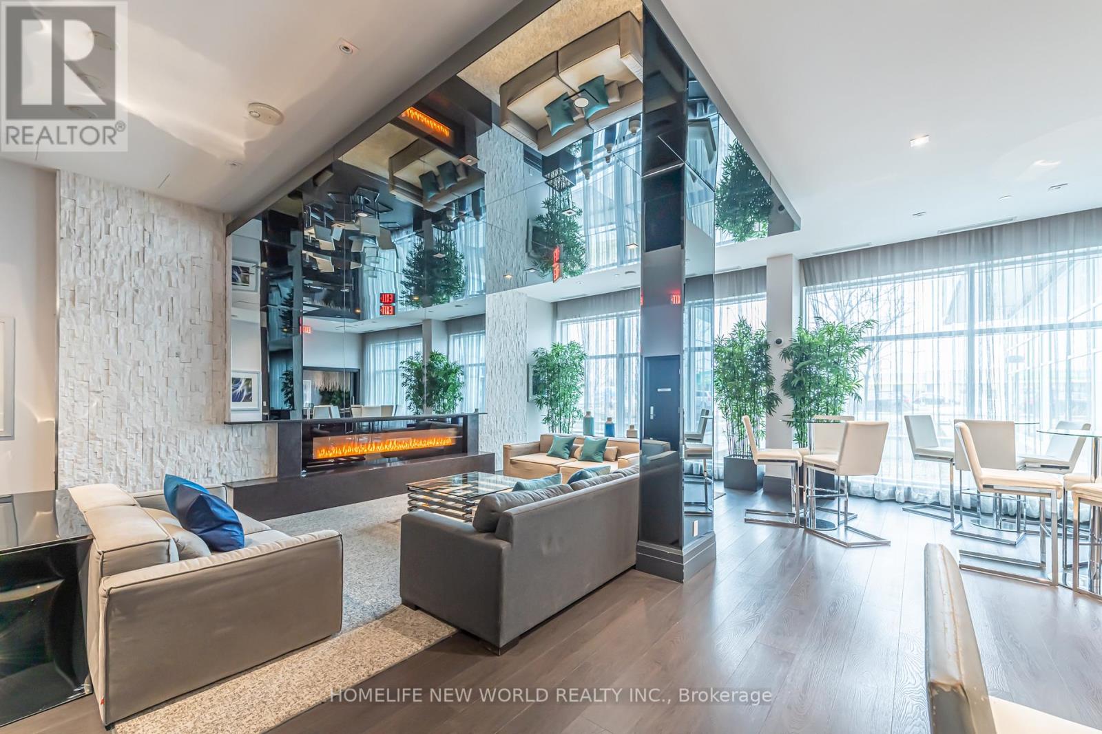 1512 - 65 Speers Road, Oakville, Ontario  L6K 0J1 - Photo 7 - W12549476