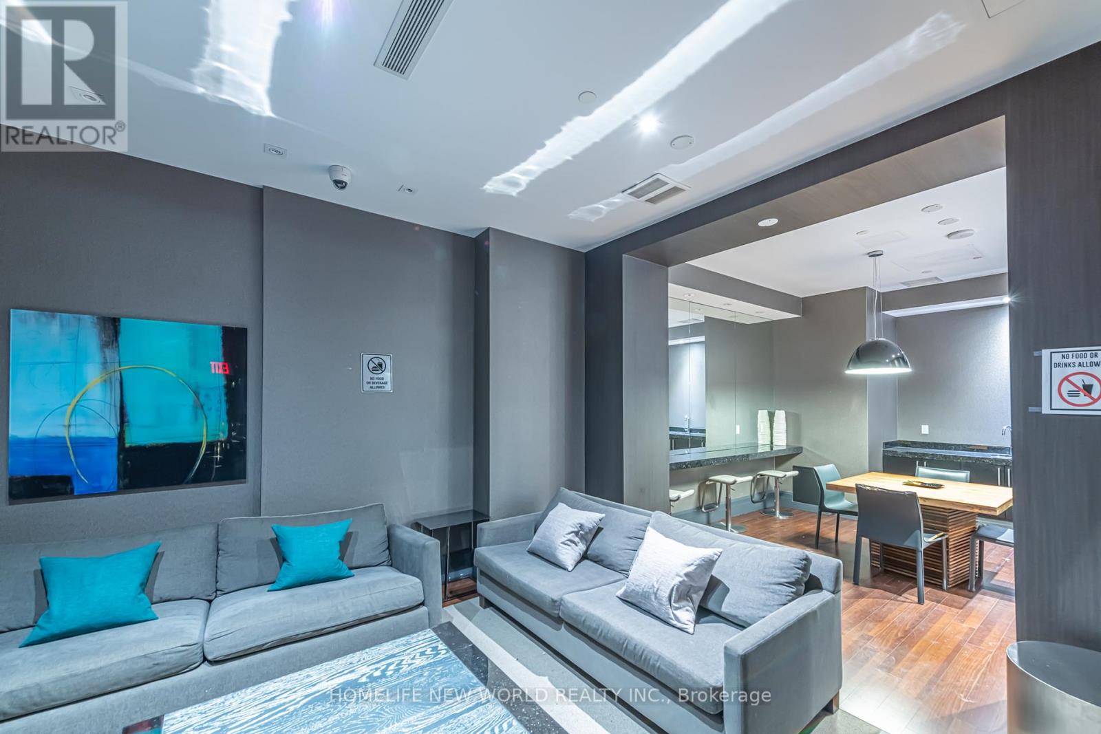 1512 - 65 Speers Road, Oakville, Ontario  L6K 0J1 - Photo 8 - W12549476