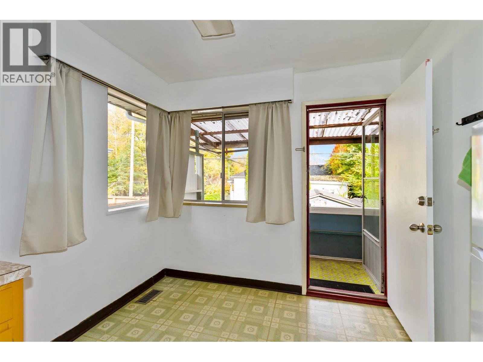 1615 Adanac Street, Vancouver, British Columbia  V5L 2C7 - Photo 9 - R3067562