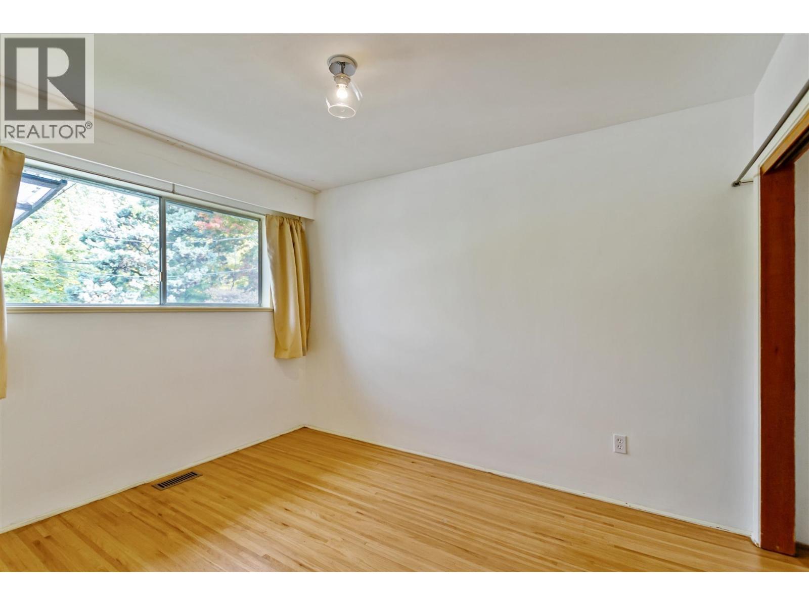 1615 Adanac Street, Vancouver, British Columbia  V5L 2C7 - Photo 11 - R3067562