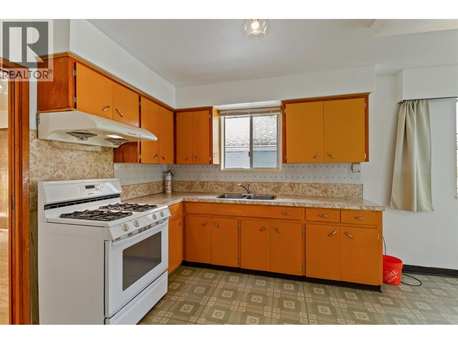 1615 Adanac Street, Vancouver, British Columbia  V5L 2C7 - Photo 7 - R3067562