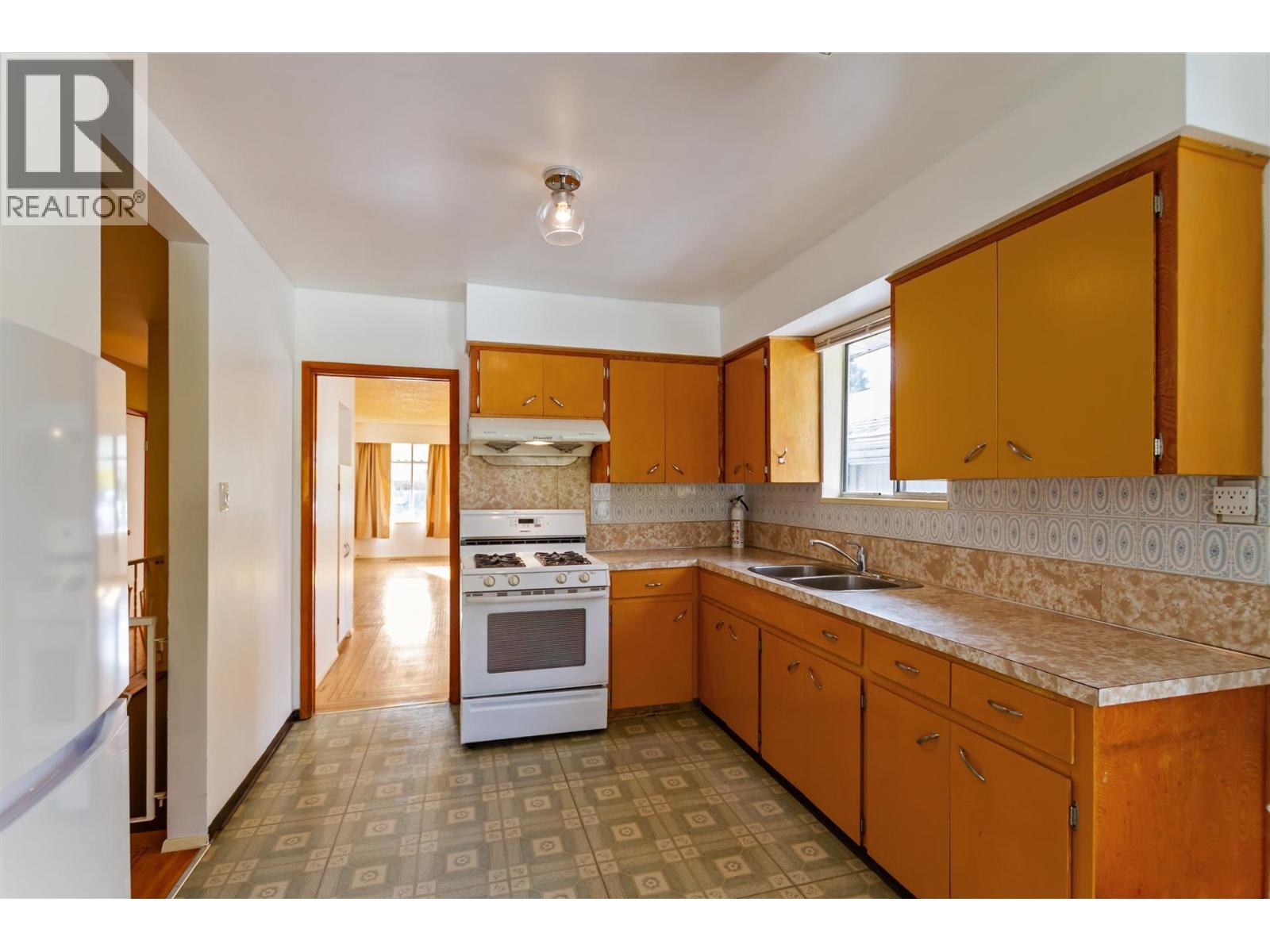 1615 Adanac Street, Vancouver, British Columbia  V5L 2C7 - Photo 8 - R3067562