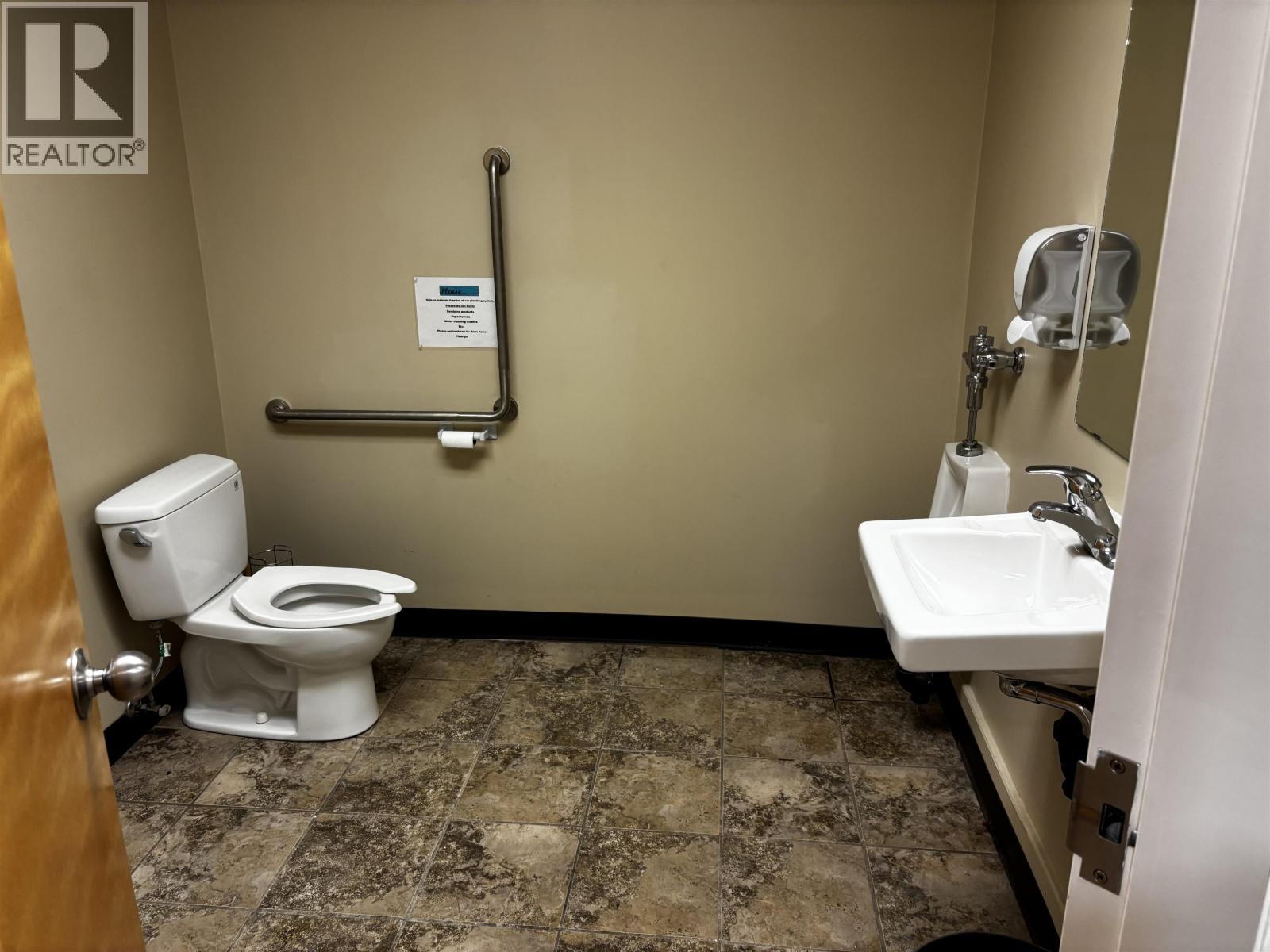 1 10799 Finning Frontage Road, Fort St. John, British Columbia  V1J 1X4 - Photo 28 - C8057141