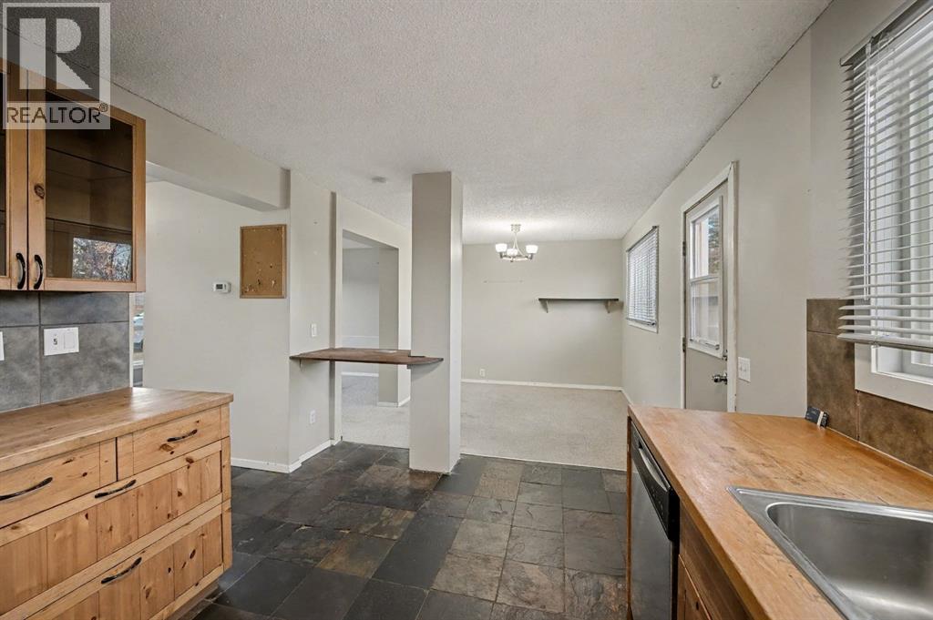 24 Hunters Gate, Okotoks, Alberta  T1S 1K9 - Photo 8 - A2269028