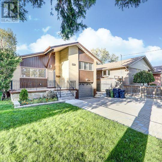 Main - 886 Brimorton Drive, Toronto, Ontario  M1G 2T6 - Photo 2 - E12549512