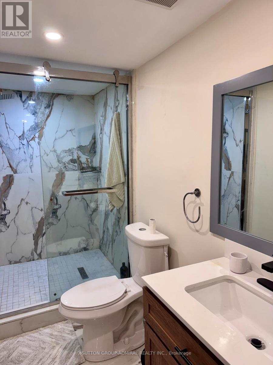 98 Golf Links Drive, Aurora, Ontario  L4G 3V3 - Photo 17 - N12549514