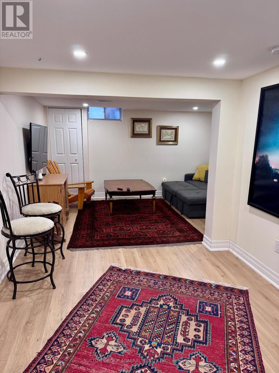 98 Golf Links Drive, Aurora, Ontario  L4G 3V3 - Photo 18 - N12549514