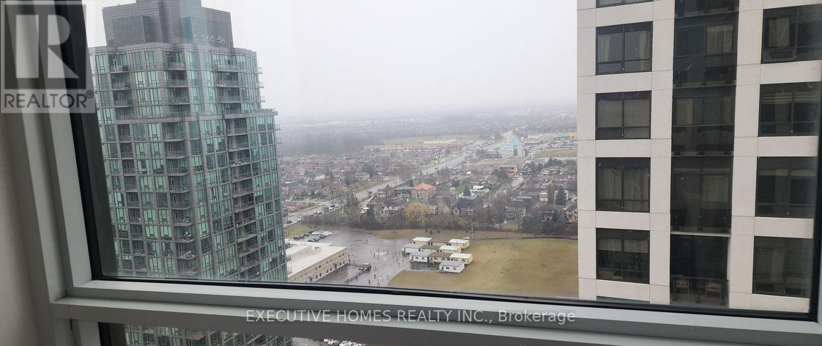 2708 - 30 Elm Dr Drive, Mississauga, Ontario  L5B 0N6 - Photo 10 - W12549518