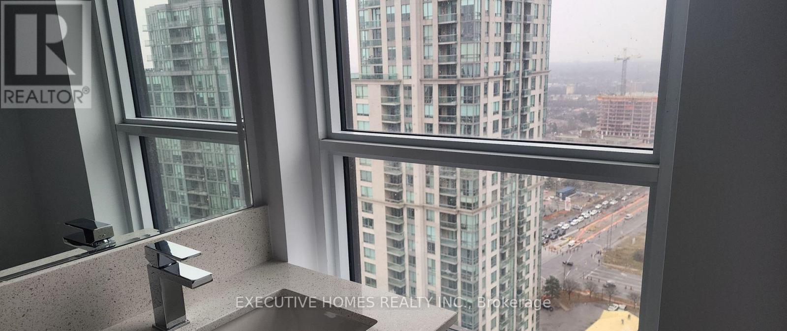 2708 - 30 Elm Dr Drive, Mississauga, Ontario  L5B 0N6 - Photo 12 - W12549518