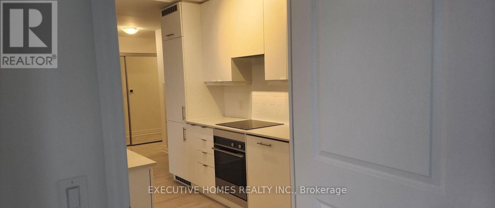 2708 - 30 Elm Dr Drive, Mississauga, Ontario  L5B 0N6 - Photo 13 - W12549518