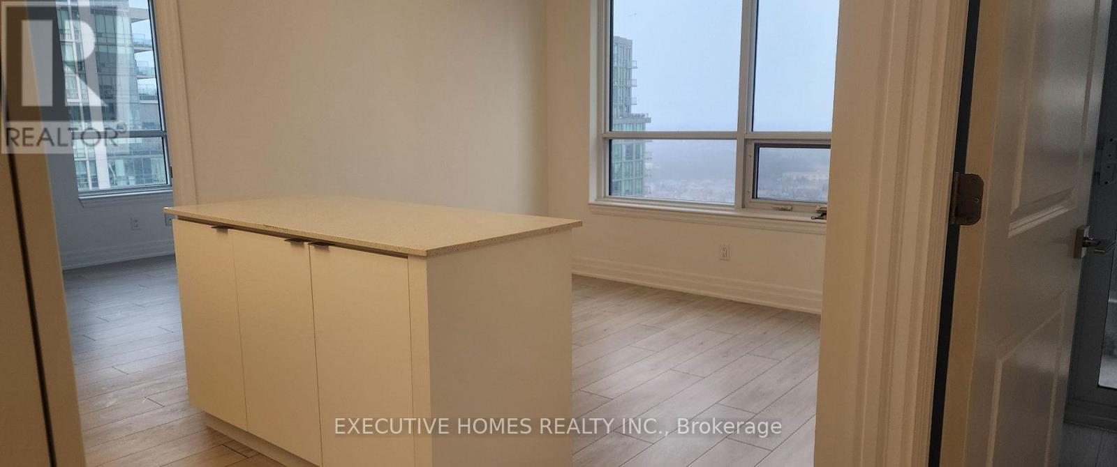 2708 - 30 Elm Dr Drive, Mississauga, Ontario  L5B 0N6 - Photo 18 - W12549518