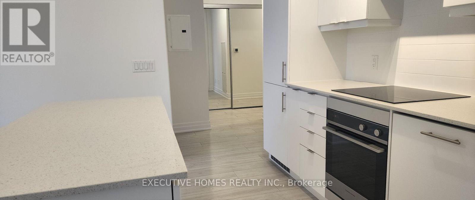 2708 - 30 Elm Dr Drive, Mississauga, Ontario  L5B 0N6 - Photo 20 - W12549518