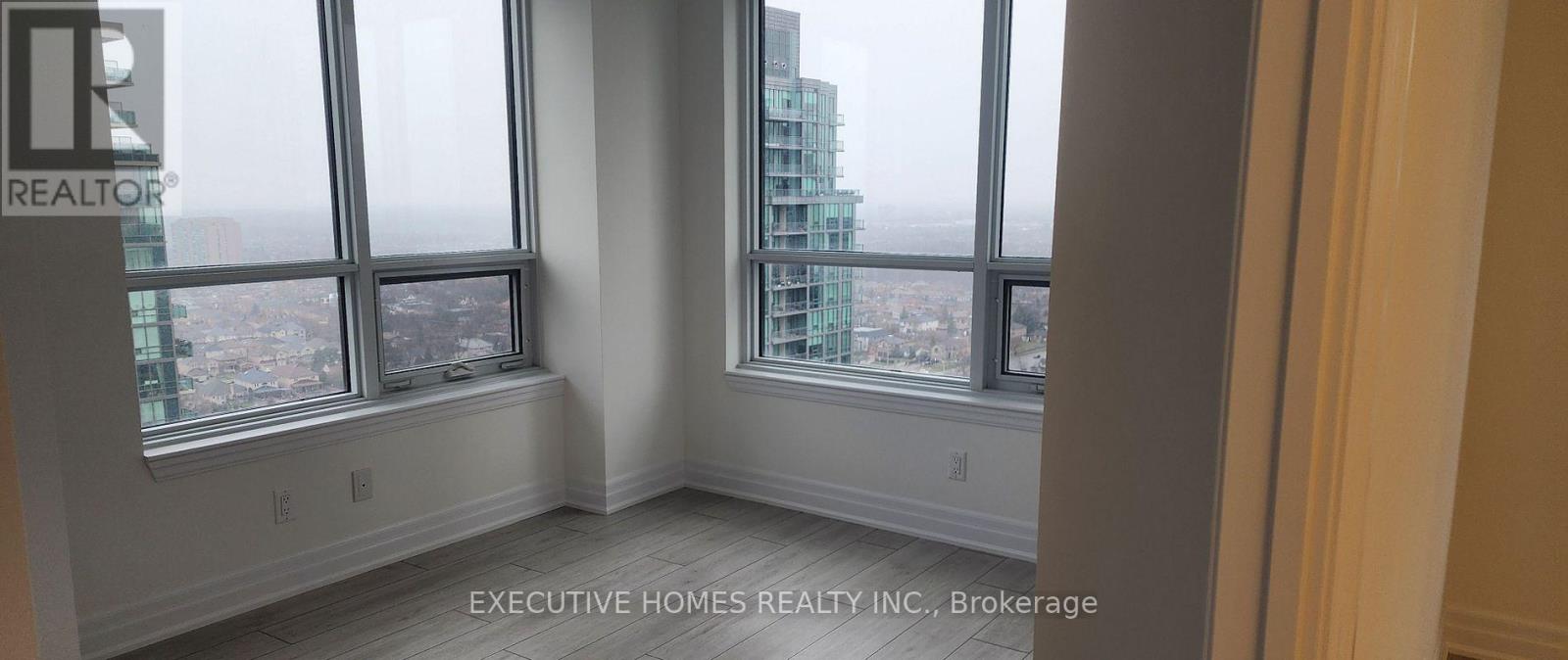 2708 - 30 Elm Dr Drive, Mississauga, Ontario  L5B 0N6 - Photo 6 - W12549518