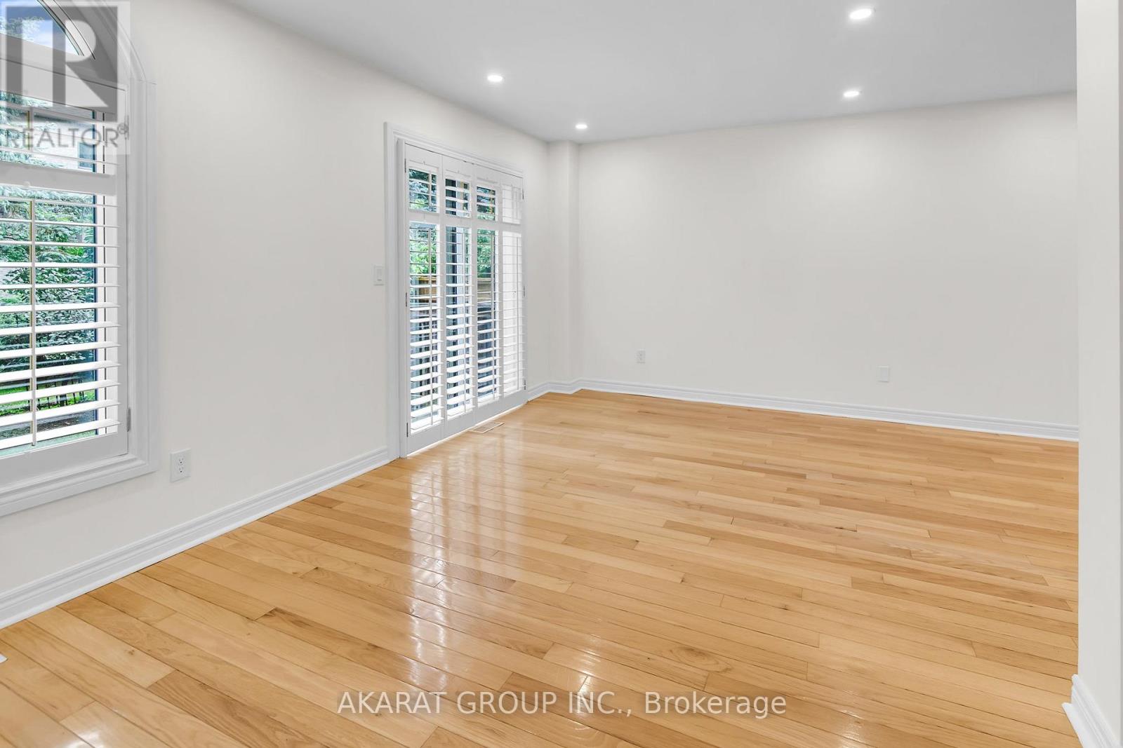 43 - 2250 Rockingham Drive, Oakville, Ontario L6H 6J3 - Photo 10 - W12523696