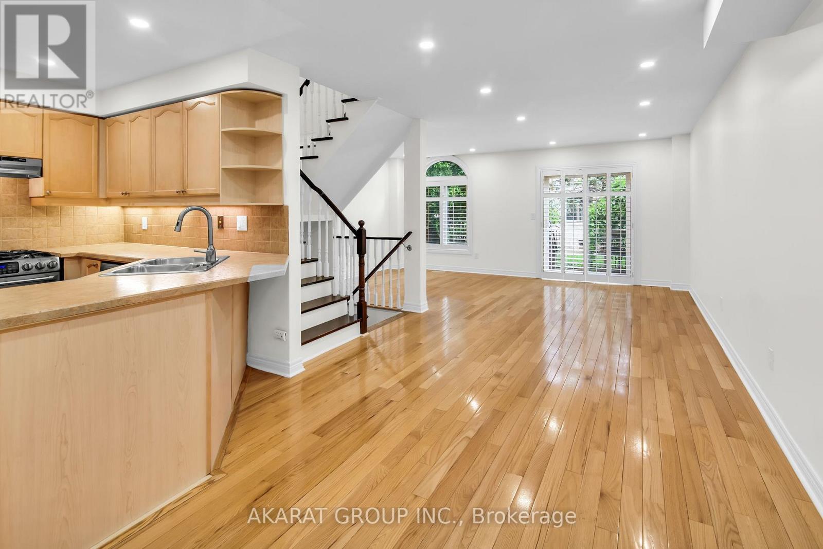 43 - 2250 Rockingham Drive, Oakville, Ontario L6H 6J3 - Photo 6 - W12523696