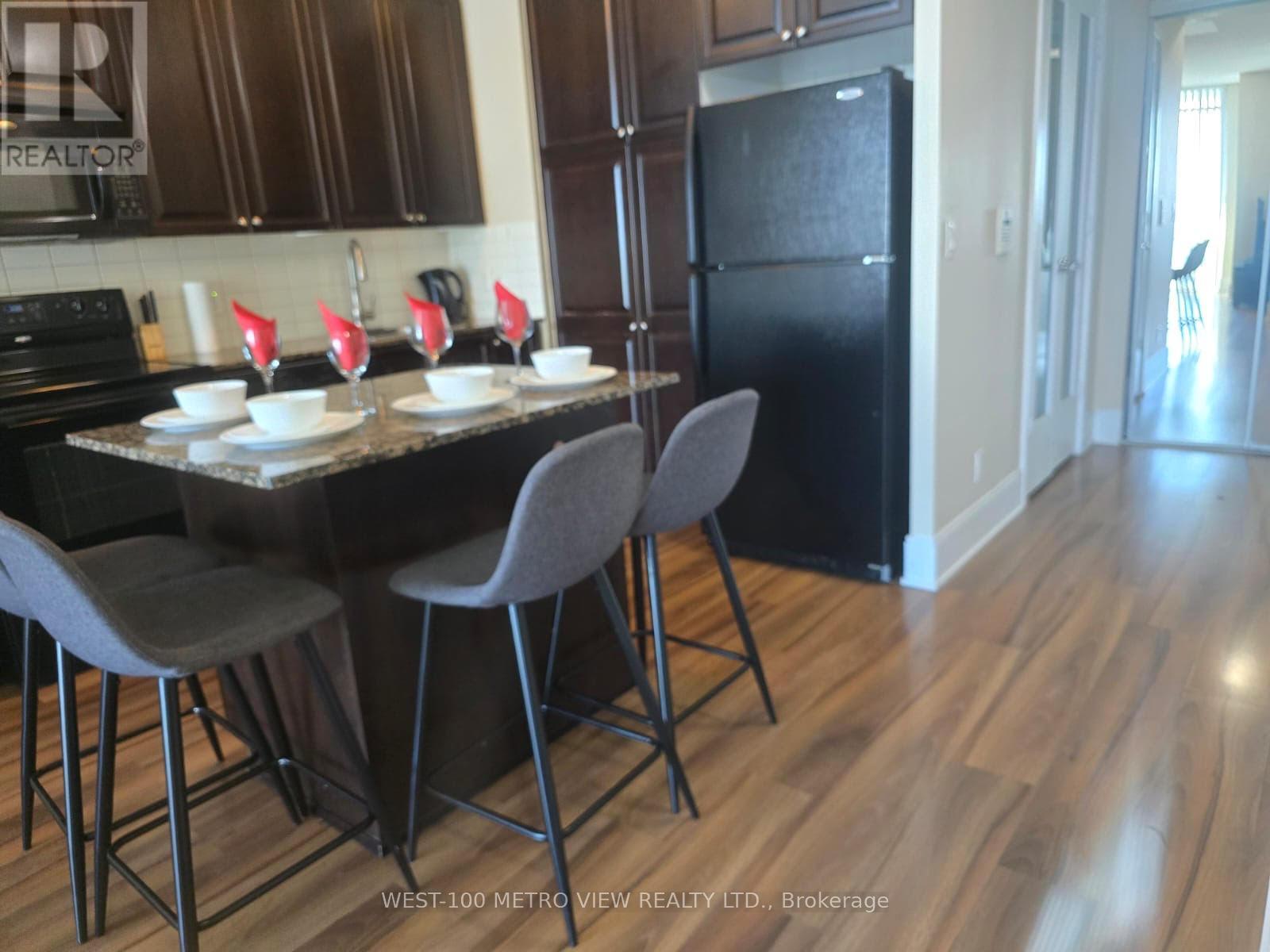 2410 - 330 Burnhamthorpe Road W, Mississauga, Ontario  L5B 3Y5 - Photo 4 - W12541118