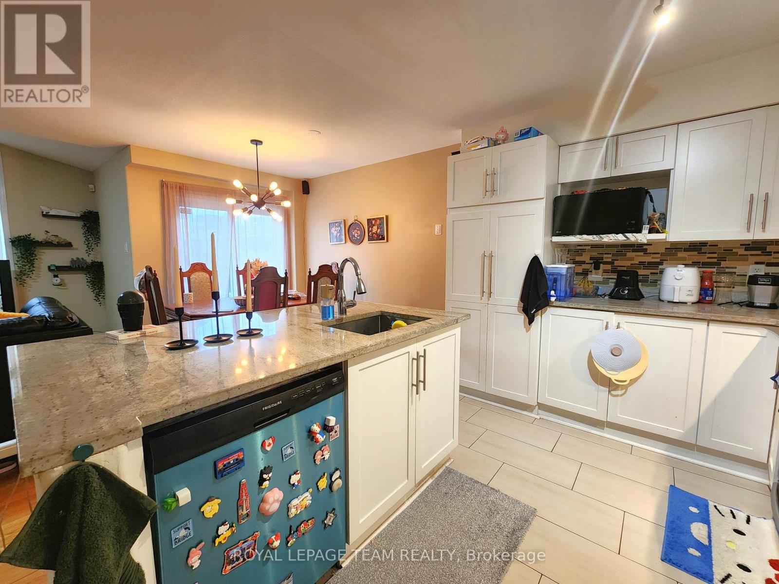 1312 Halton Terrace, Ottawa, Ontario  K2K 3K6 - Photo 10 - X12549544