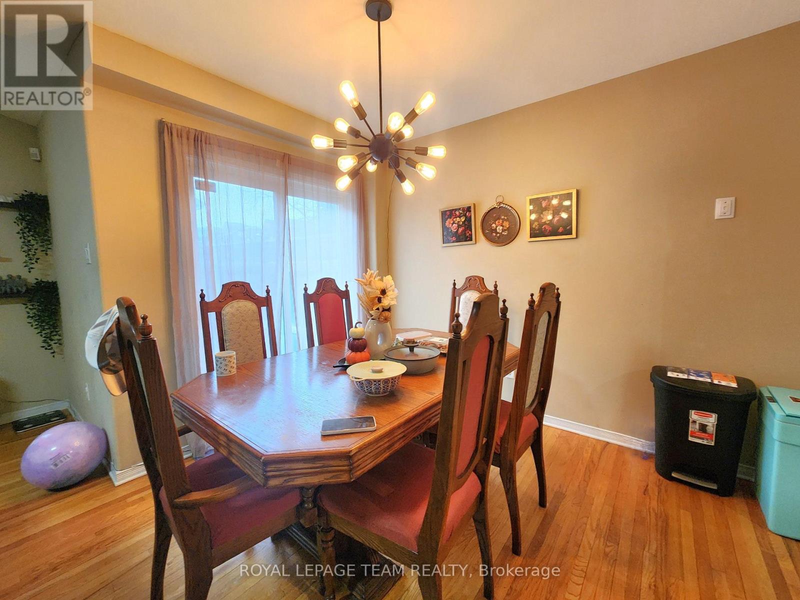 1312 Halton Terrace, Ottawa, Ontario  K2K 3K6 - Photo 11 - X12549544
