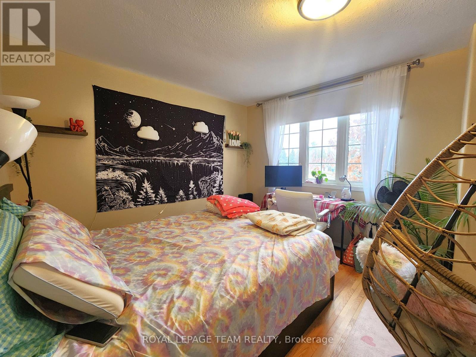 1312 Halton Terrace, Ottawa, Ontario  K2K 3K6 - Photo 15 - X12549544