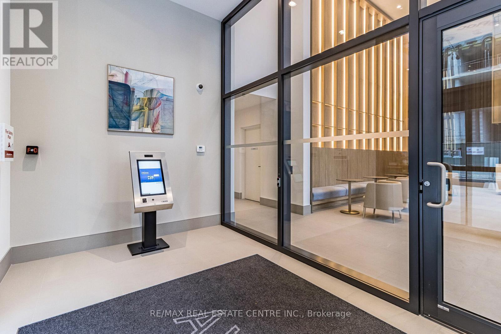 1503 - 4130 Parkside Village Drive, Mississauga, Ontario  L5B 0L7 - Photo 7 - W12532810