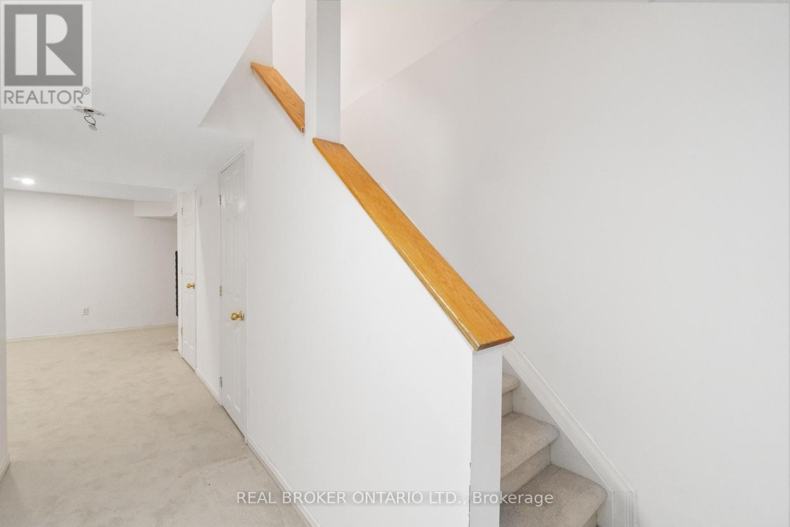 3 A Southpark Drive, Ottawa, Ontario  K1B 3B8 - Photo 39 - X12543770