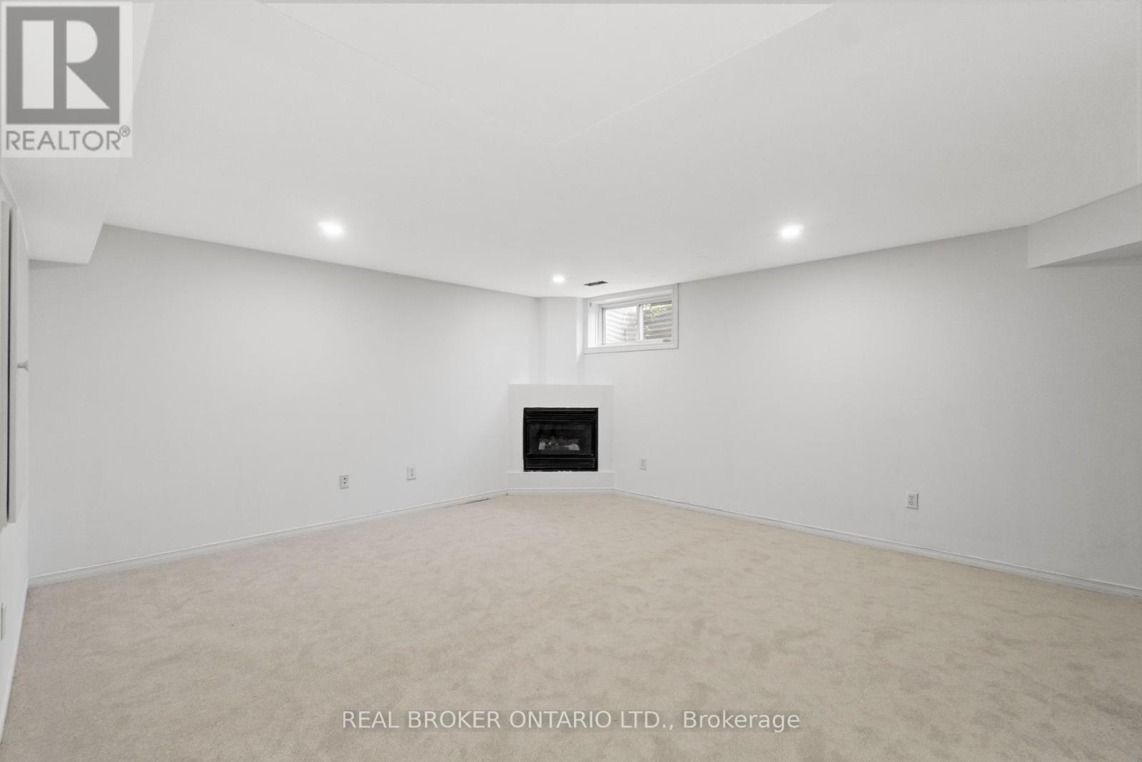 3 A Southpark Drive, Ottawa, Ontario  K1B 3B8 - Photo 40 - X12543770