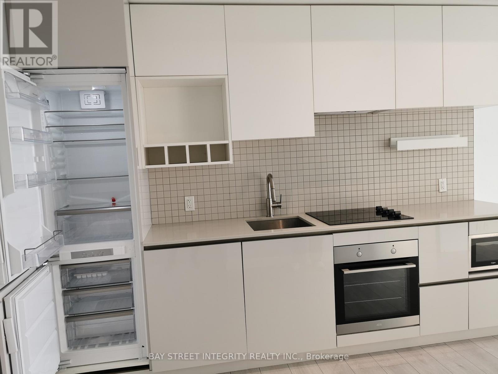 4211 - 5 Buttermill Avenue, Vaughan, Ontario  L4K 0J5 - Photo 4 - N12549546