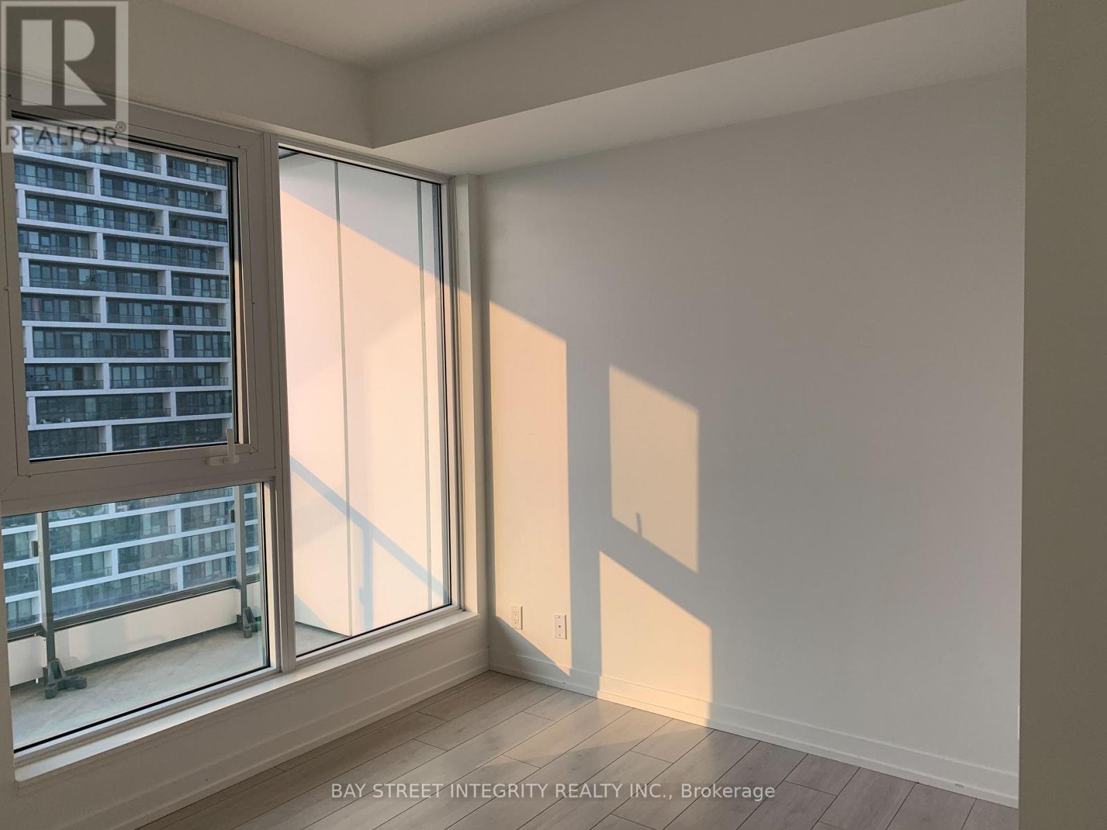 4211 - 5 Buttermill Avenue, Vaughan, Ontario  L4K 0J5 - Photo 5 - N12549546