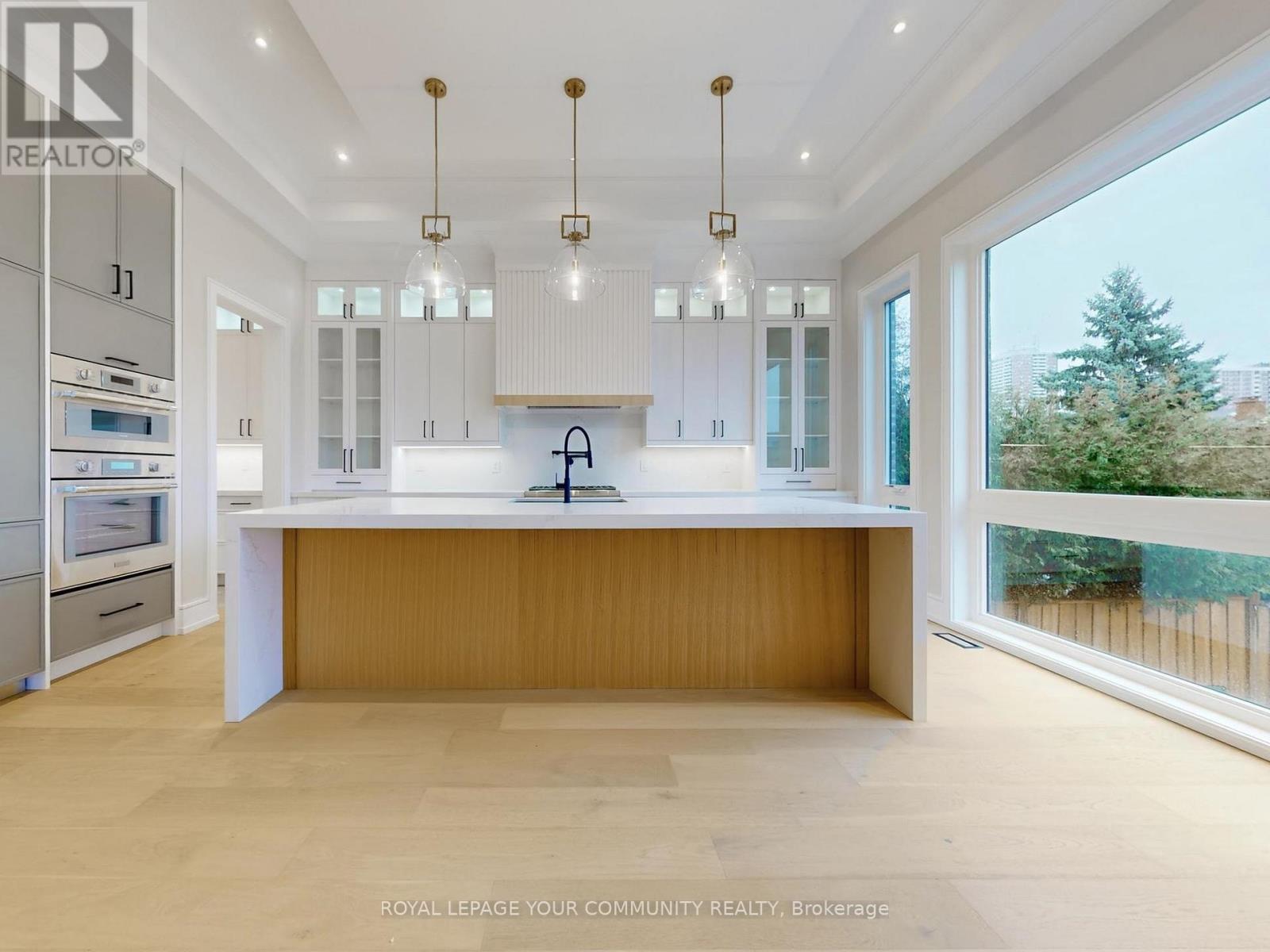 117 A Crestwood Road, Vaughan, Ontario  L4J 1A7 - Photo 17 - N12549550