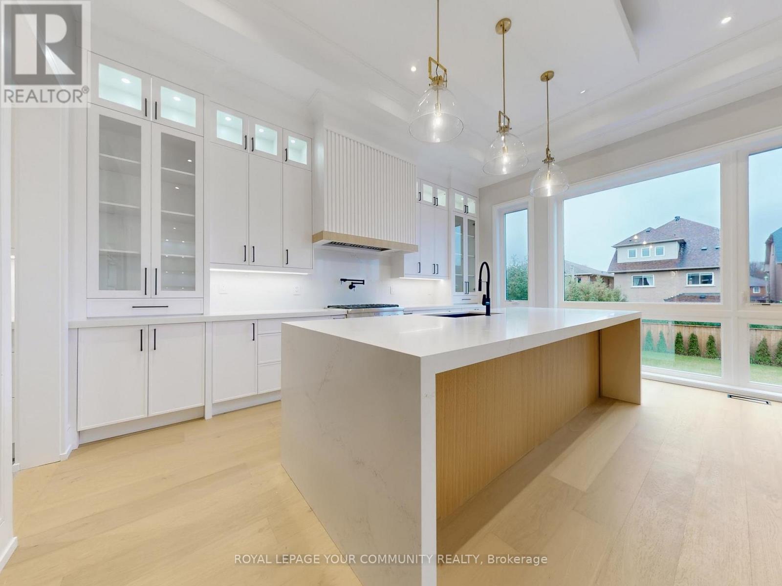 117 A Crestwood Road, Vaughan, Ontario  L4J 1A7 - Photo 18 - N12549550