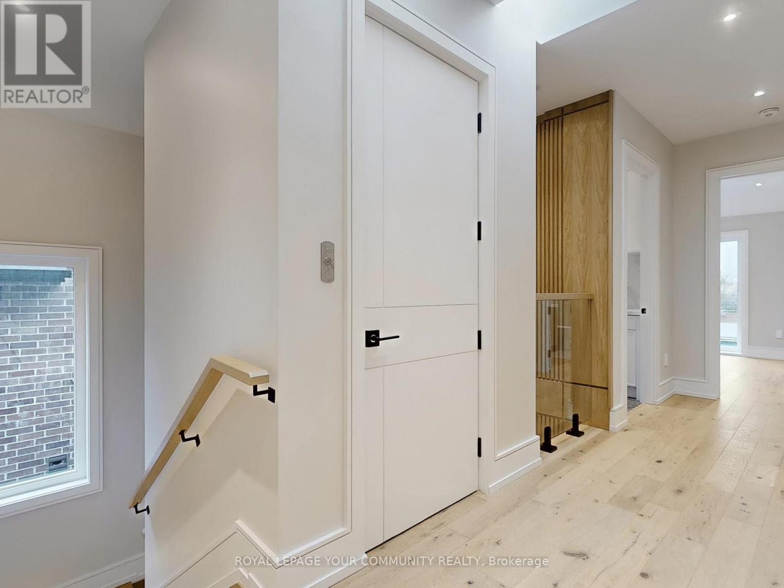 117 A Crestwood Road, Vaughan, Ontario  L4J 1A7 - Photo 33 - N12549550