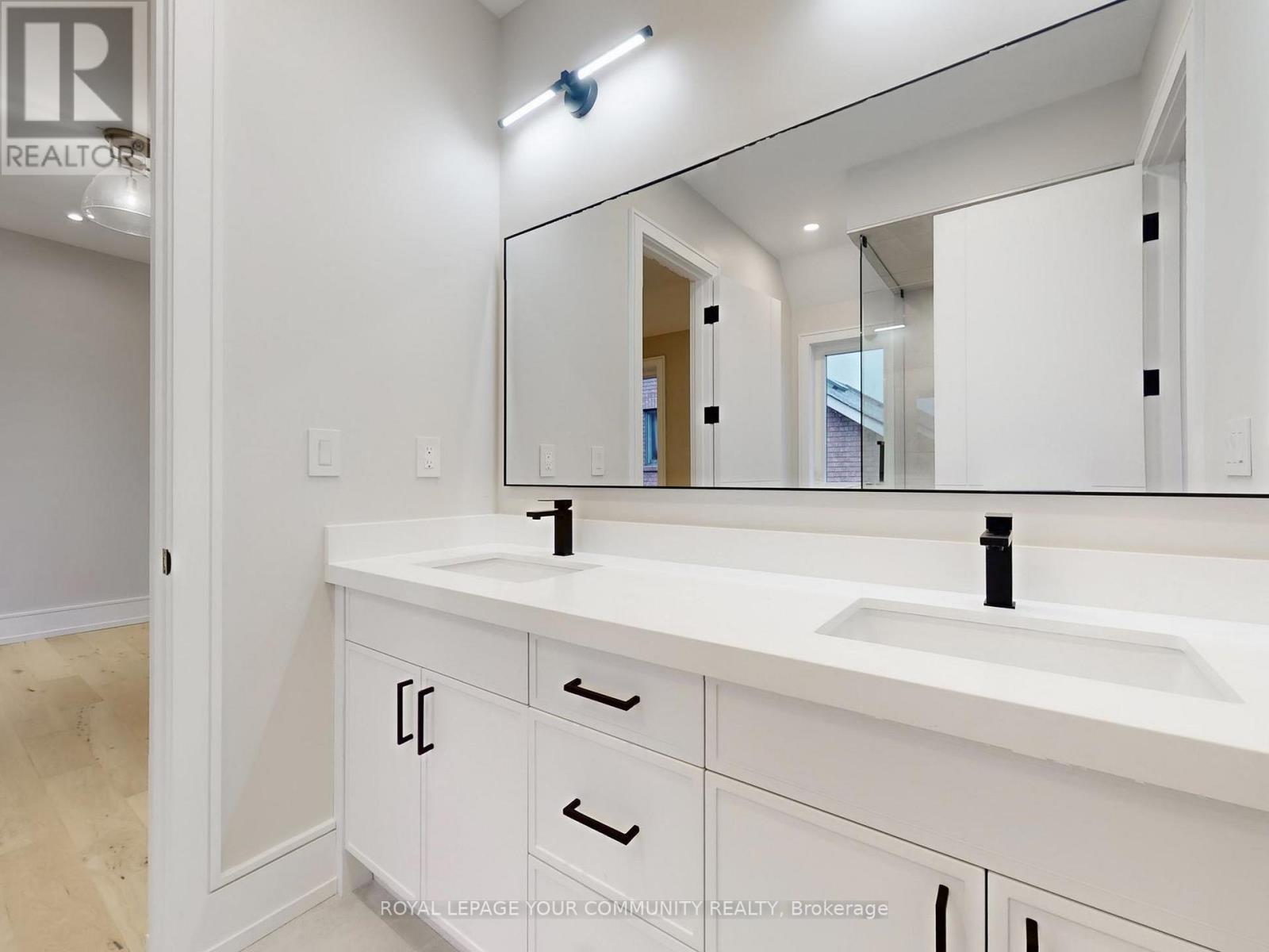 117 A Crestwood Road, Vaughan, Ontario  L4J 1A7 - Photo 44 - N12549550