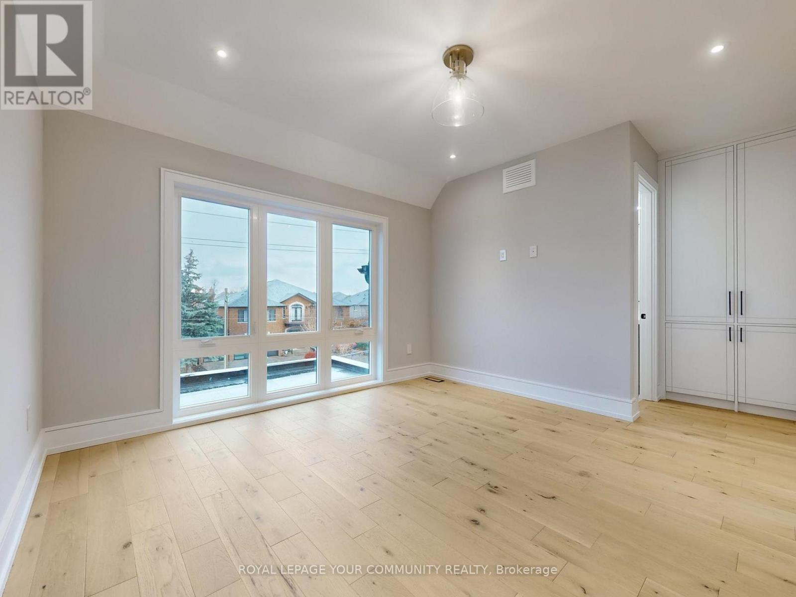 117 A Crestwood Road, Vaughan, Ontario  L4J 1A7 - Photo 49 - N12549550