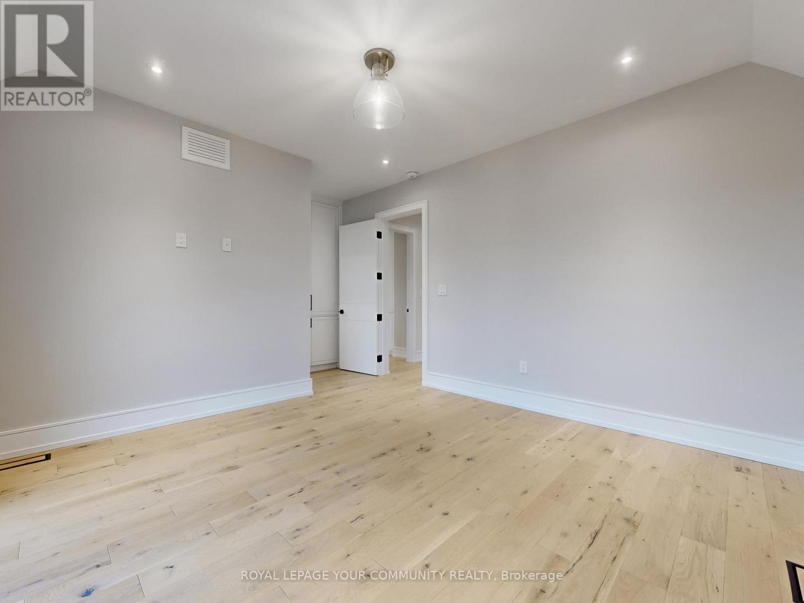 117 A Crestwood Road, Vaughan, Ontario  L4J 1A7 - Photo 50 - N12549550