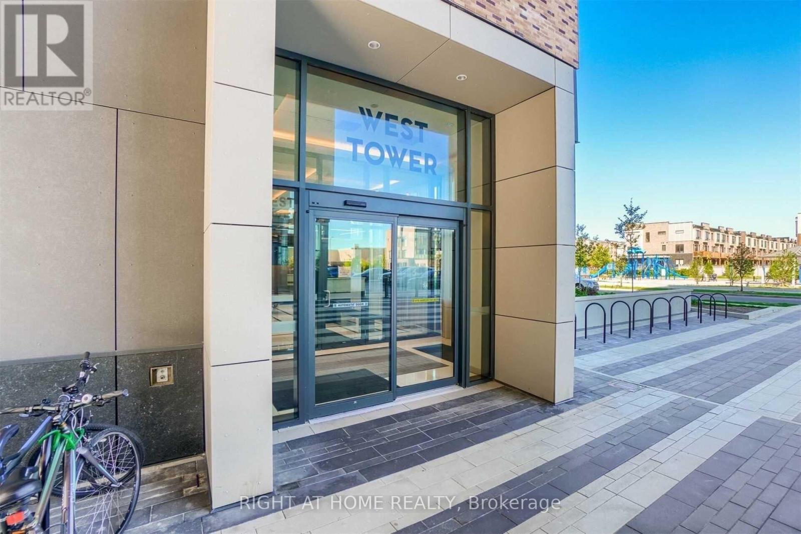 725 - 100 Eagle Rock Way, Vaughan, Ontario  L6A 5A7 - Photo 3 - N12549554