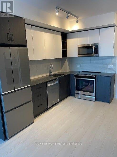 725 - 100 Eagle Rock Way, Vaughan, Ontario  L6A 5A7 - Photo 6 - N12549554