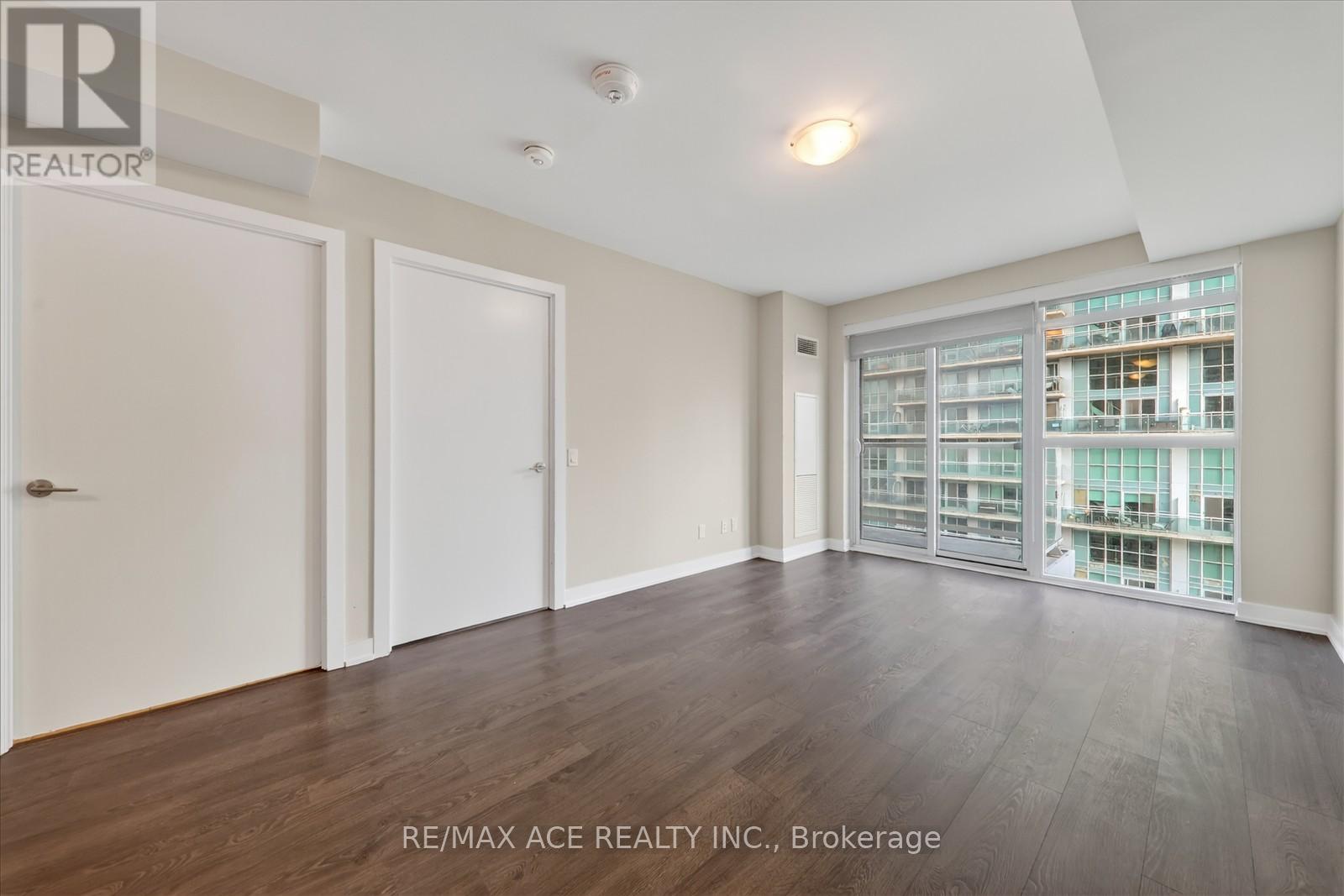 1003 - 251 Manitoba Street, Toronto, Ontario  M8Y 0C7 - Photo 12 - W12549538