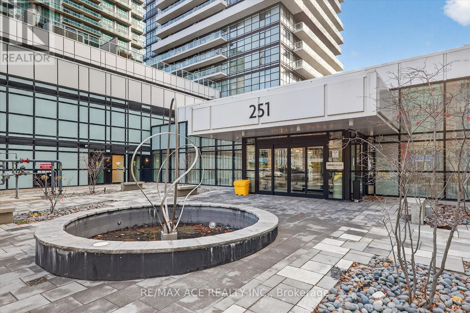 1003 - 251 Manitoba Street, Toronto, Ontario  M8Y 0C7 - Photo 4 - W12549538