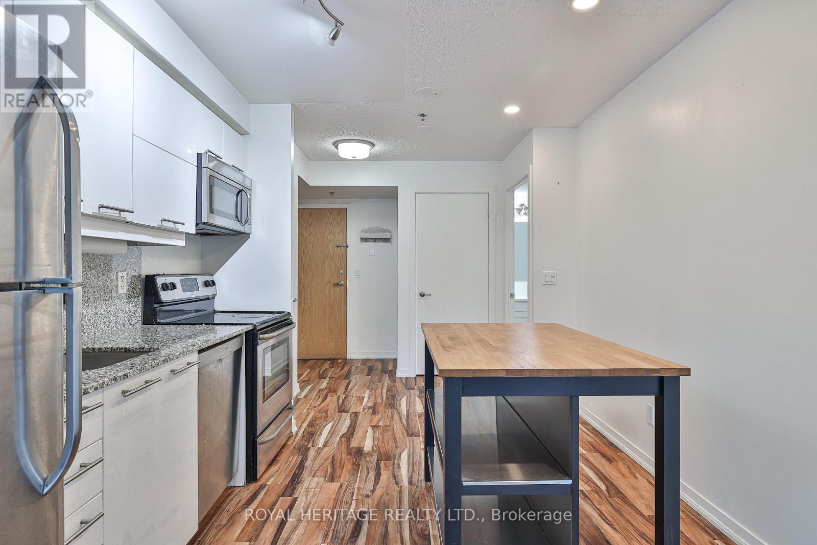 104 - 38 Joe Shuster Way, Toronto, Ontario  M6K 0A5 - Photo 11 - W12549560