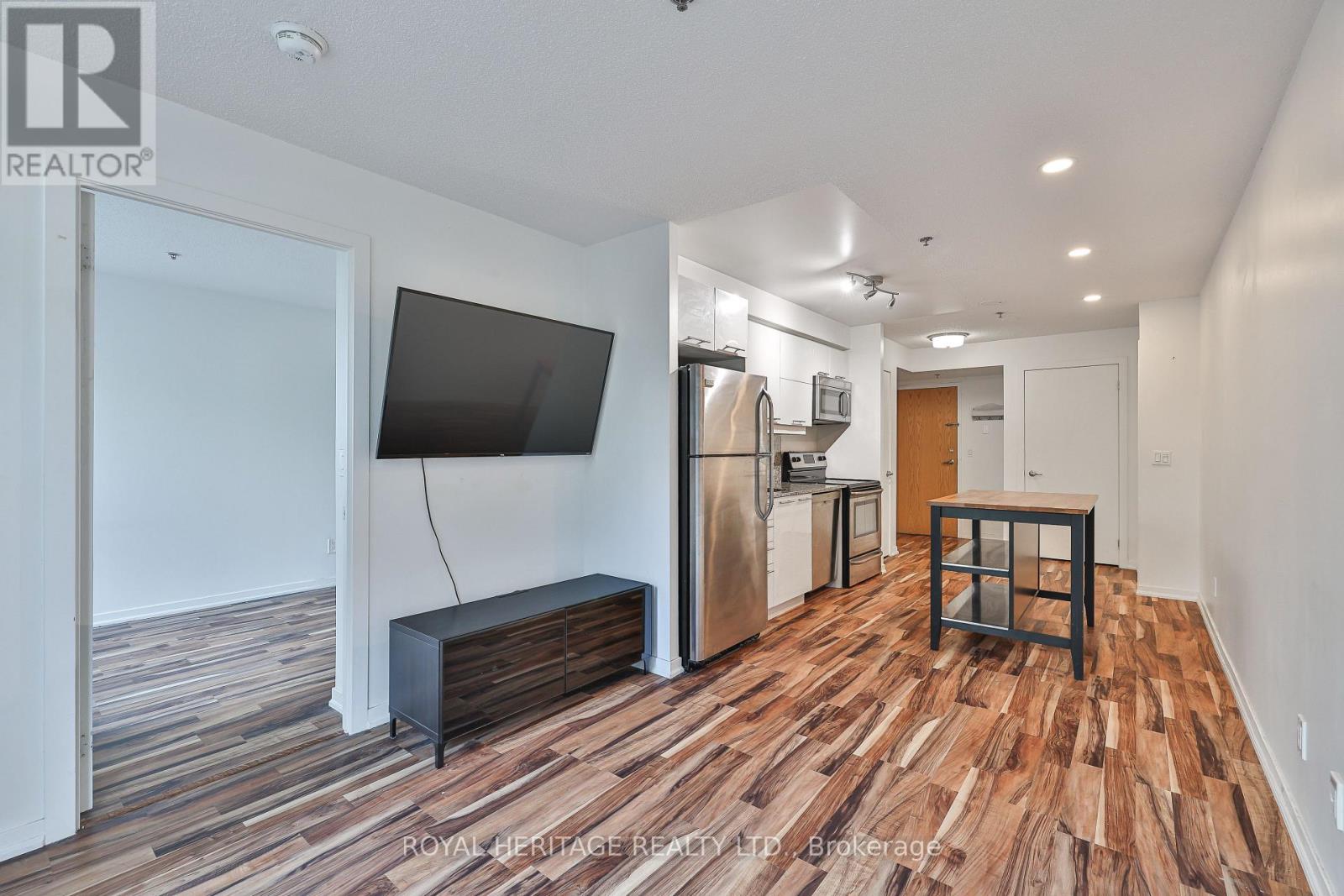 104 - 38 Joe Shuster Way, Toronto, Ontario  M6K 0A5 - Photo 12 - W12549560