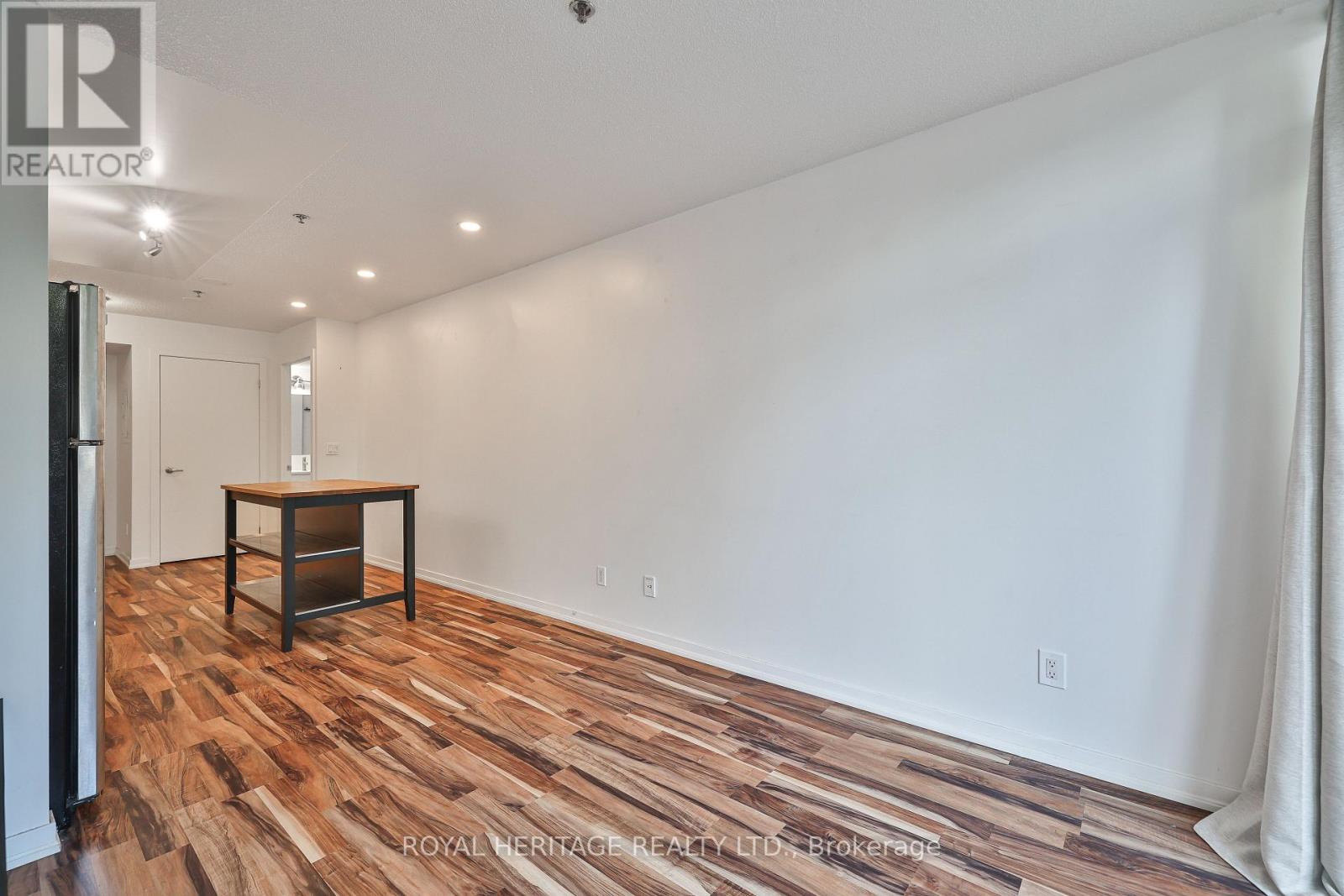 104 - 38 Joe Shuster Way, Toronto, Ontario  M6K 0A5 - Photo 14 - W12549560