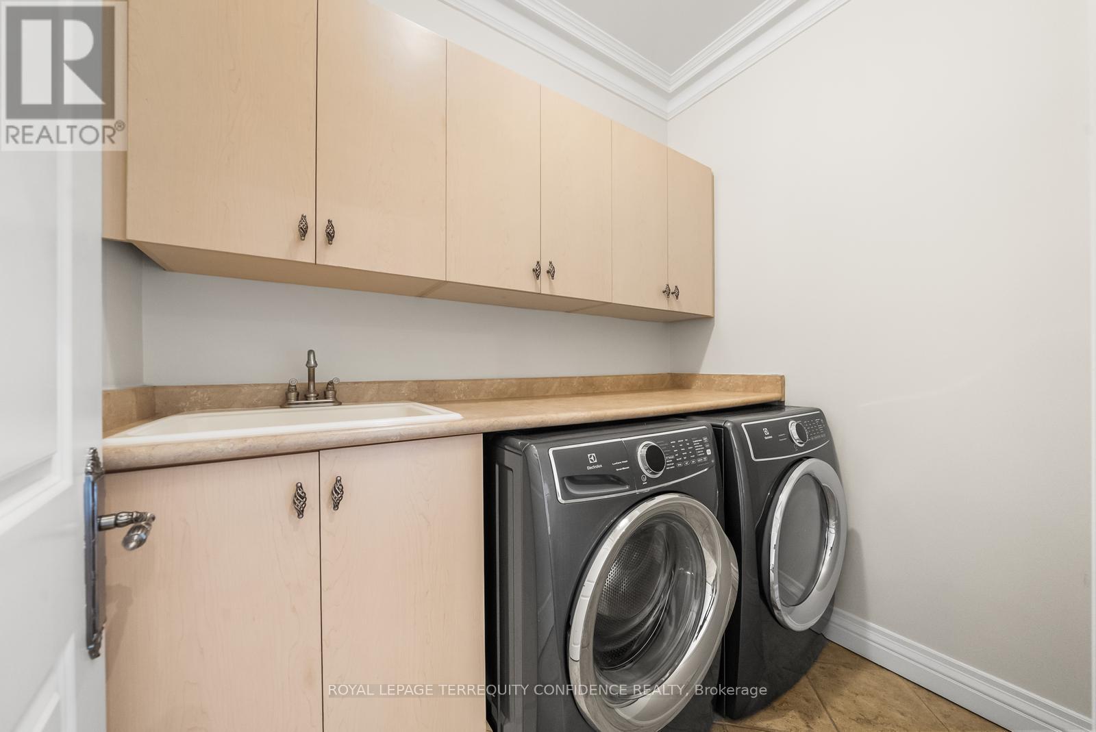 255 Dunview Avenue, Toronto, Ontario  M2N 4J3 - Photo 35 - C12490160