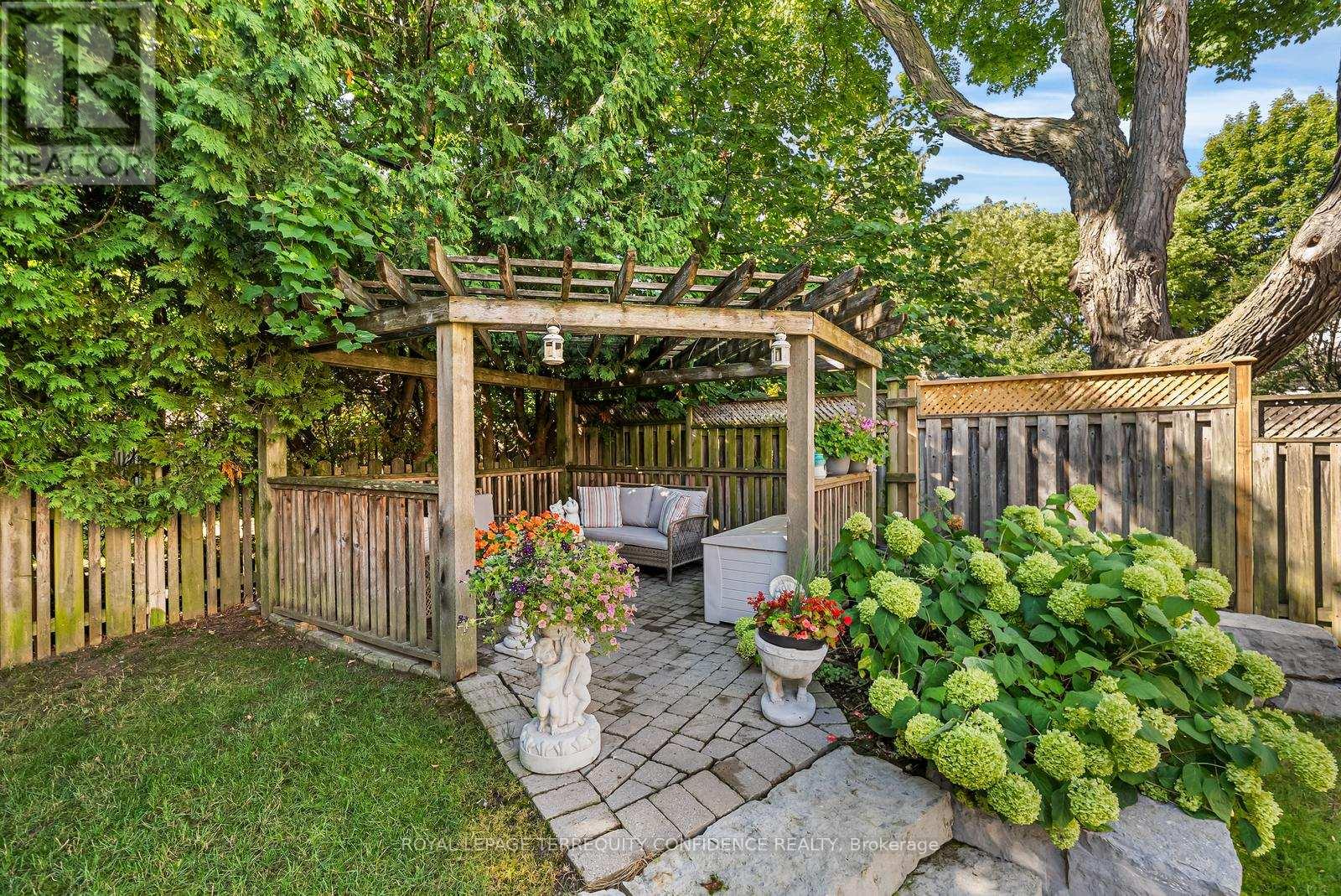 255 Dunview Avenue, Toronto, Ontario  M2N 4J3 - Photo 46 - C12490160