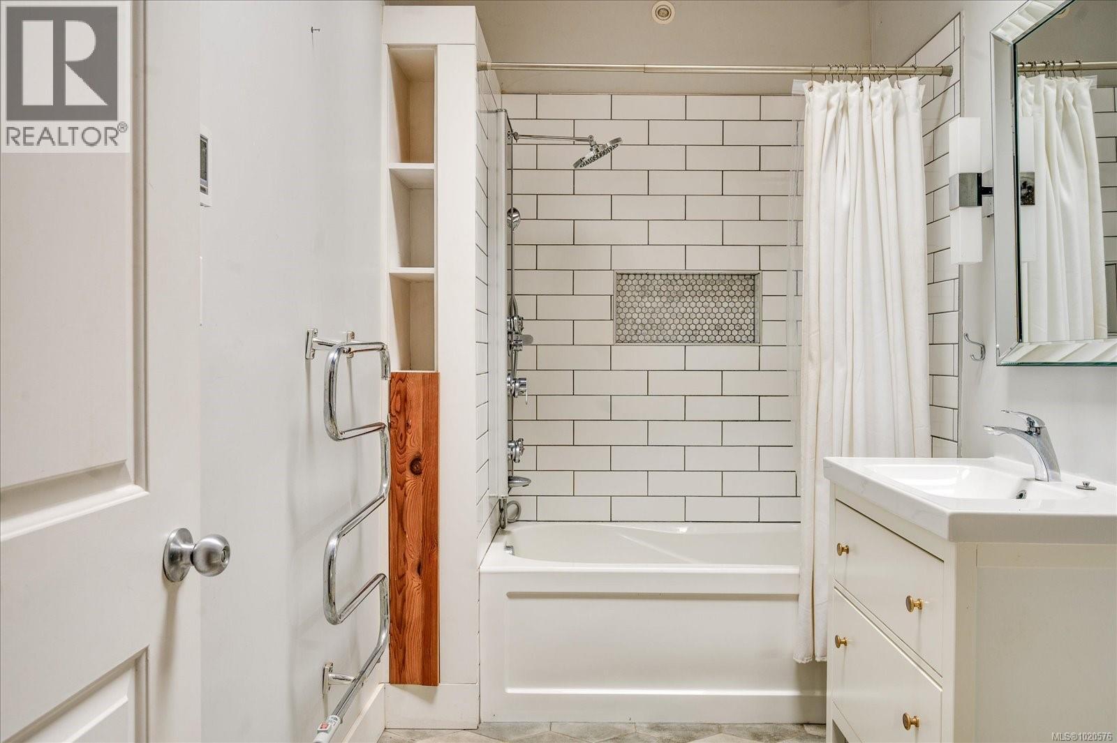 1535 Whalebone Dr, Gabriola Island, British Columbia  V0R 1X5 - Photo 20 - 1020576