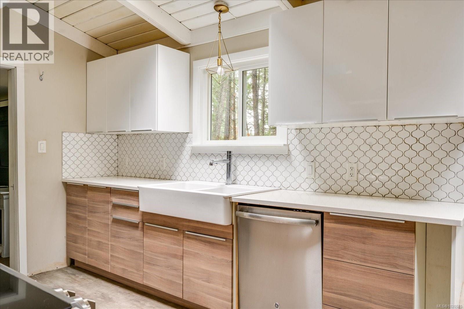 1535 Whalebone Dr, Gabriola Island, British Columbia  V0R 1X5 - Photo 8 - 1020576