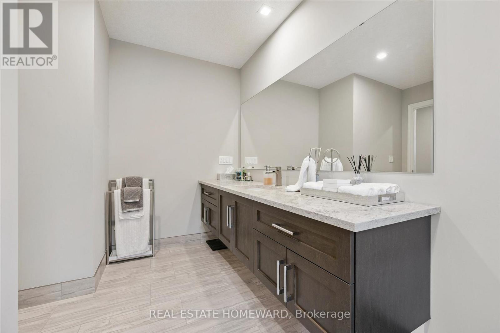 349 Masters Drive, Woodstock, Ontario  N4T 0L2 - Photo 36 - X12549536