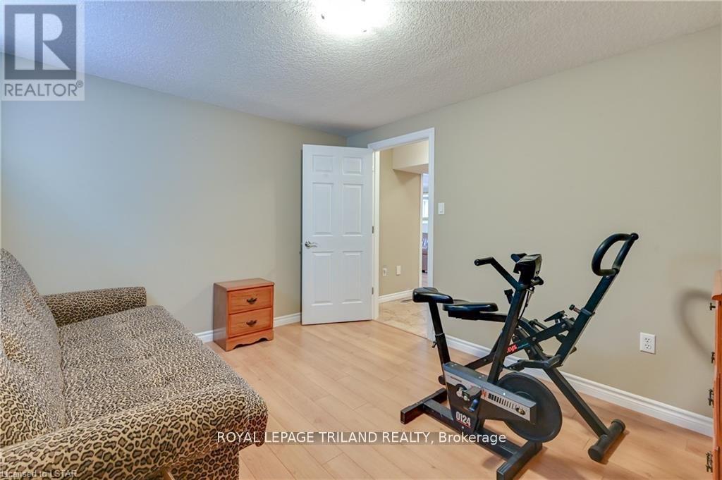 Lower Level - 3004 Devon Road, London South, Ontario  N6E 0A4 - Photo 12 - X12549574