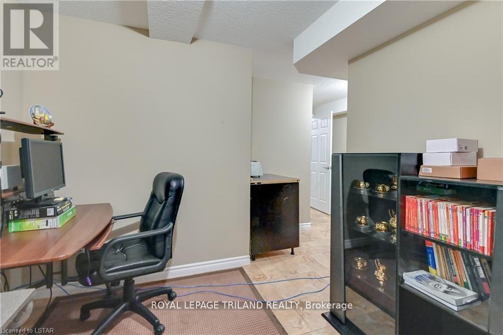 Lower Level - 3004 Devon Road, London South, Ontario  N6E 0A4 - Photo 13 - X12549574